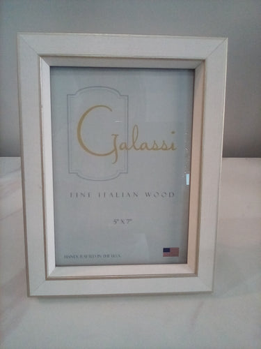 Galassi 5x7 White Wood w/Silver Picture Frame