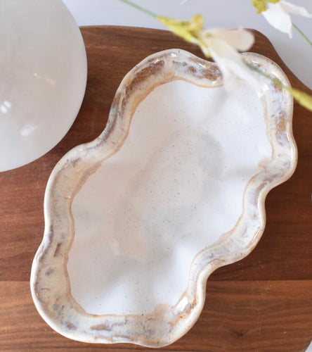 Etta B Flutter Dish- Cottonwood