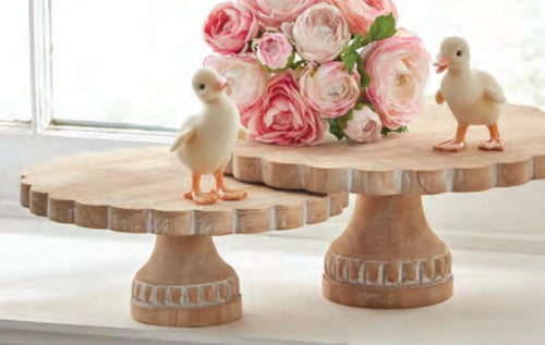 Raz Small Scalloped Edge Pedestal