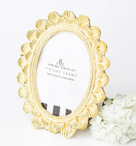 8 Oak Lane Scalloped Gold Frame