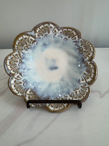 Tab Boren Small Scalloped Textured Plate