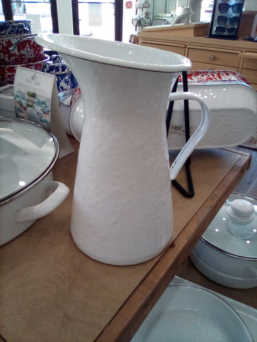 Golden Rabbit White Pitcher (WN63)